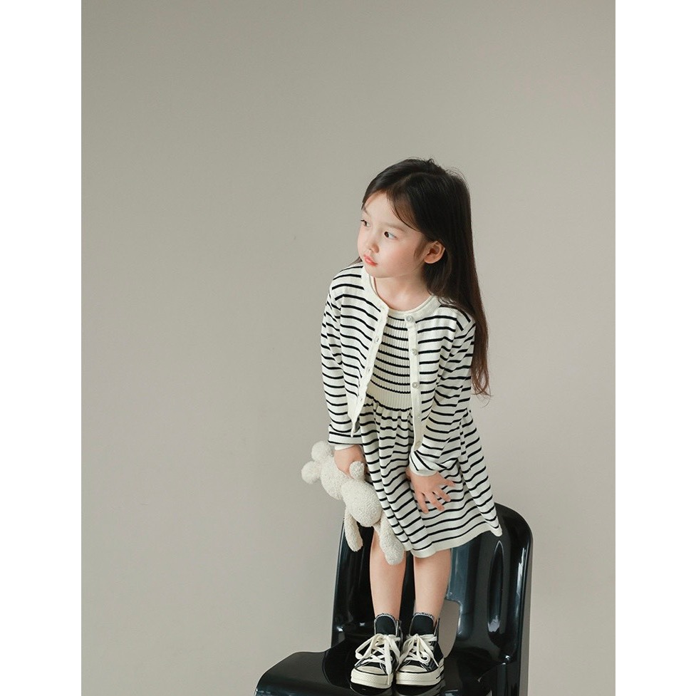 Set áo váy 2 chi tiết kẻ sọc ngang thu đông cho bé gái Danchau 969