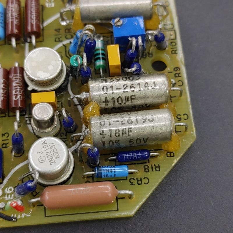 Tụ điện Tantalum 50V 10uF tháo máy Mỹ