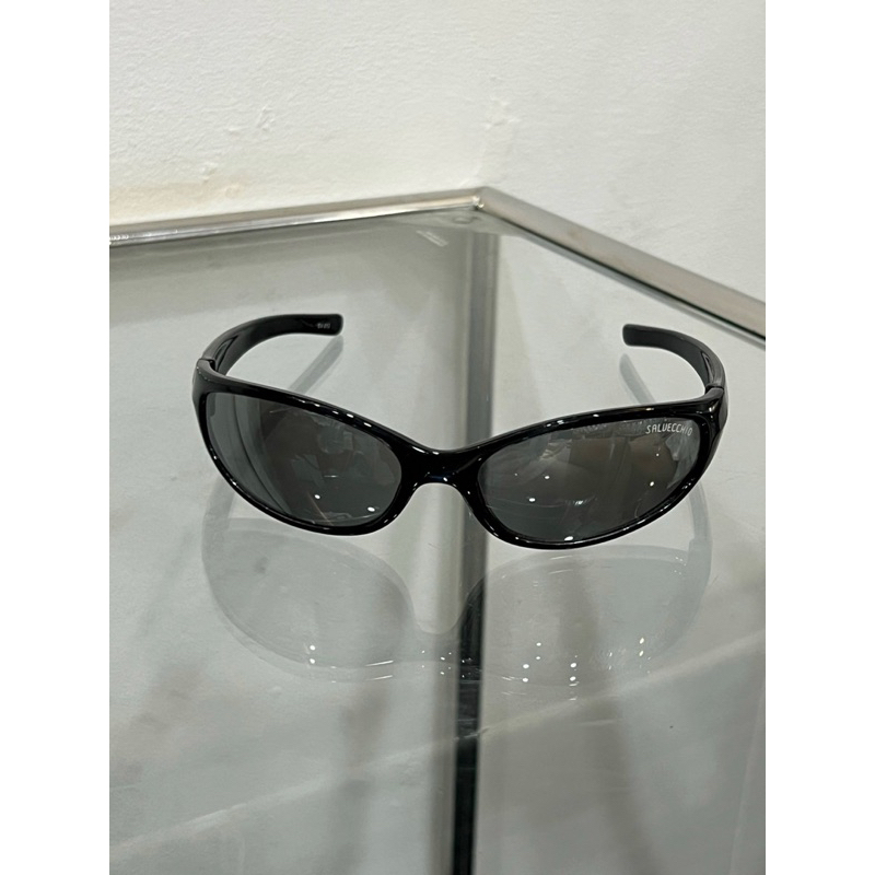 SALUECCHIO Made In Jappan Bé này màu đen pha loang chút xanh dương ảo điện đẹp lắm luôn 🥹