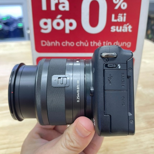 MÁY ẢNH CANON M10 + ỐNG KÍNH 15 45 IS STM ĐẸP 98%. NGUYÊN TEM CHÍNH HÃNG CANON LBM.  MÀN HÌNH CẢM ỨNG , LẬT SELFIE ,WIFI