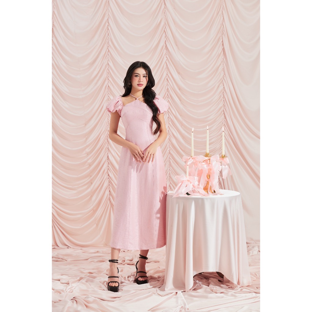 Đầm Nữ Dài Cổ Yếm Tay Phồng Phong Cách Thanh Lịch Cho Nữ - SUEDE DRESS - GOÛT DE JUN