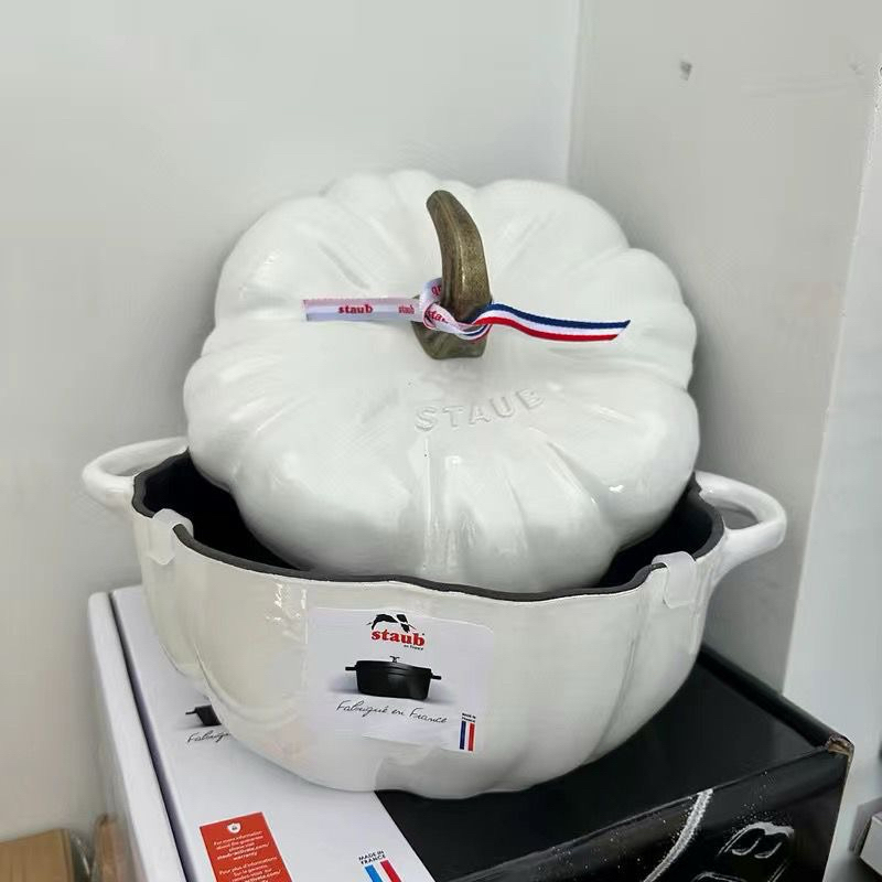 Nồi gang bí ngô Staub