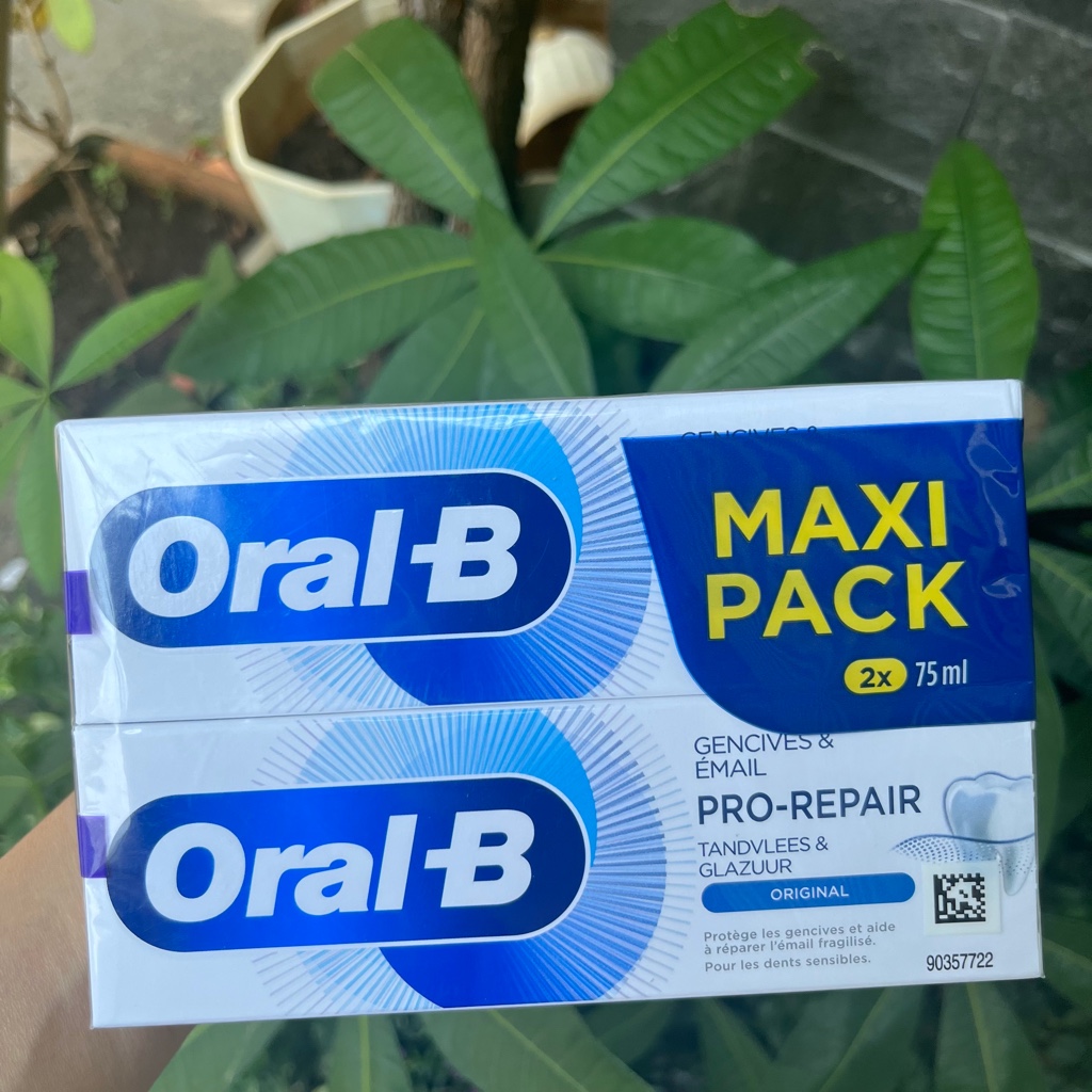 Kem đáng răng Oral B 3D White Luxe Perfection trắng răng