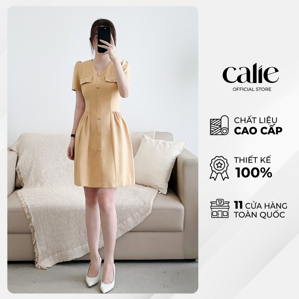 Váy dáng A cổ V nhún hông phối túi ngực nữ tính Calie VA285