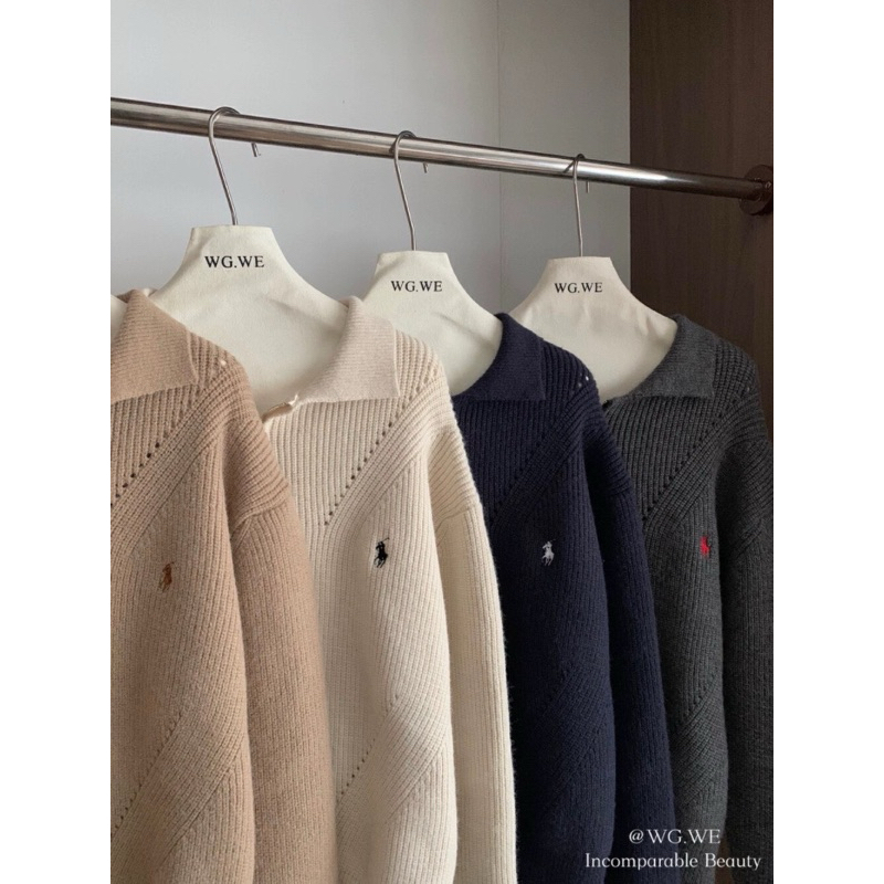 KAYY. Áo len cổ khoá thêu ngực _ A7054