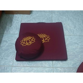 Bồ đoàn tọa cụ thêu sen, tọa cụ 50x53x3cm, bồ đoàn 2 lớp ruột vỏ đậu 25x10cm
