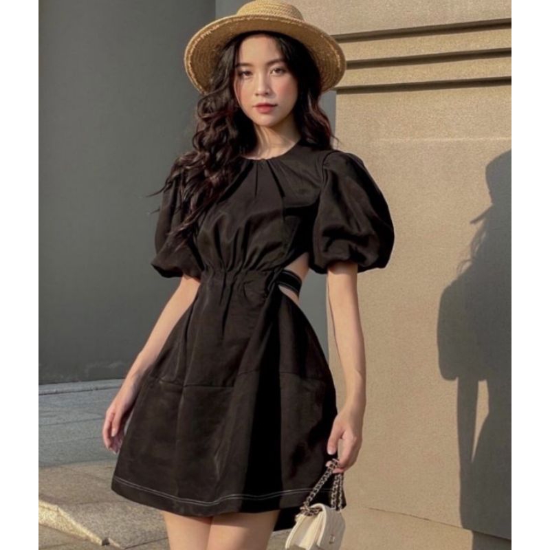 Váy tay phồng hở lưng cột dây