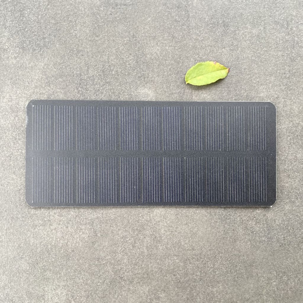Tấm pin năng lượng mặt trời 5v KT 146x62mm