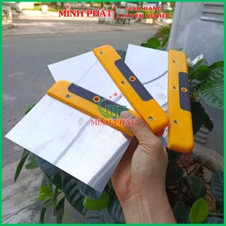 Miếng thép trét bột sơn nước tay cầm nhựa vàng đen