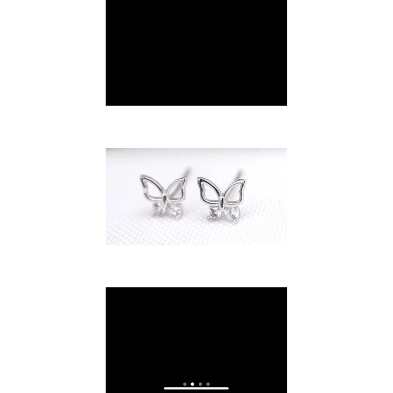 Khuyên tai nmj sát tai