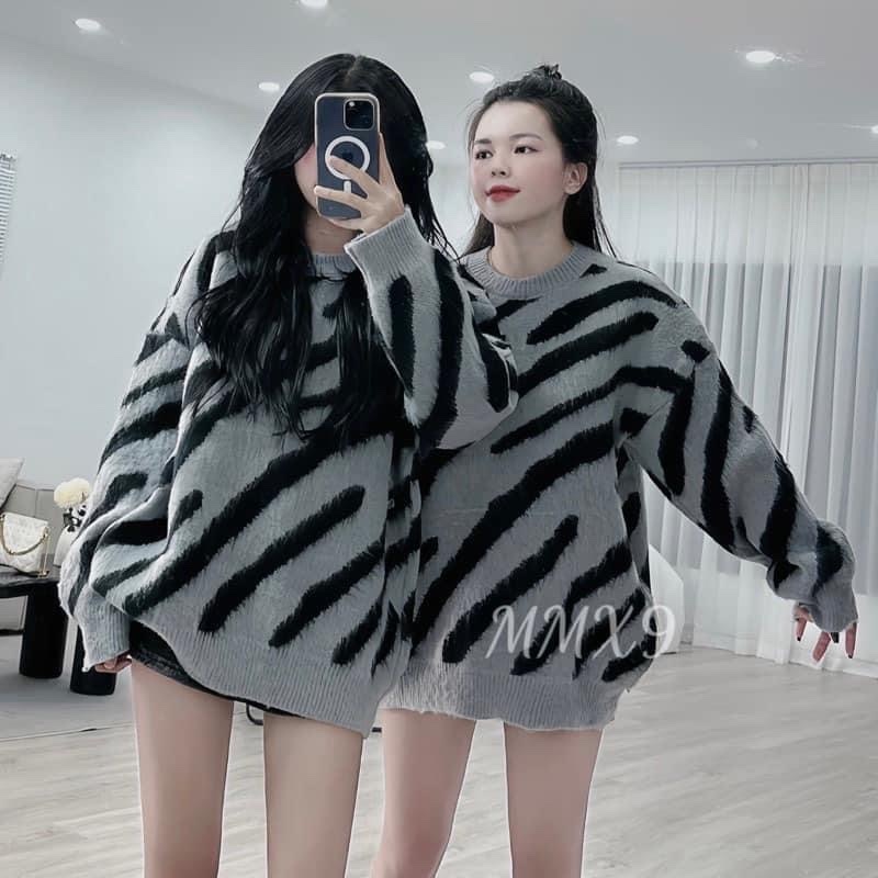 Áo sweater  from oversized phối sọc đen lông dành cho nam nữ