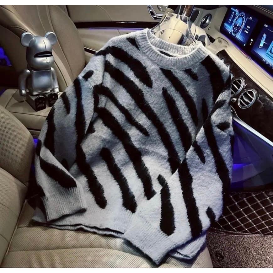 Áo sweater  from oversized phối sọc đen lông dành cho nam nữ