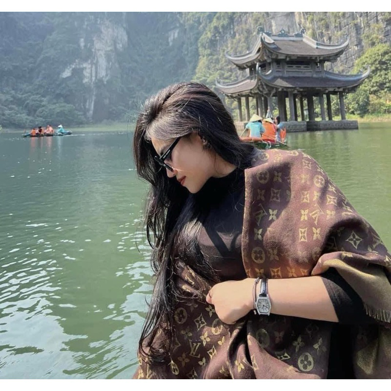 Khăn choàng xịn xò sang choảnh 2 màu