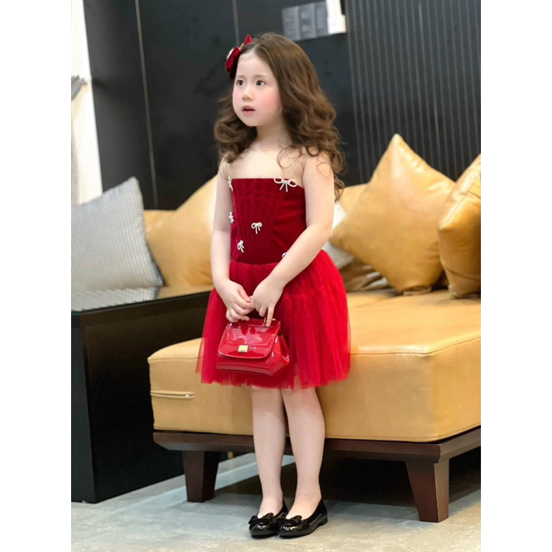 Váy 2 dây nhung đỏ nơ đá bé gái
