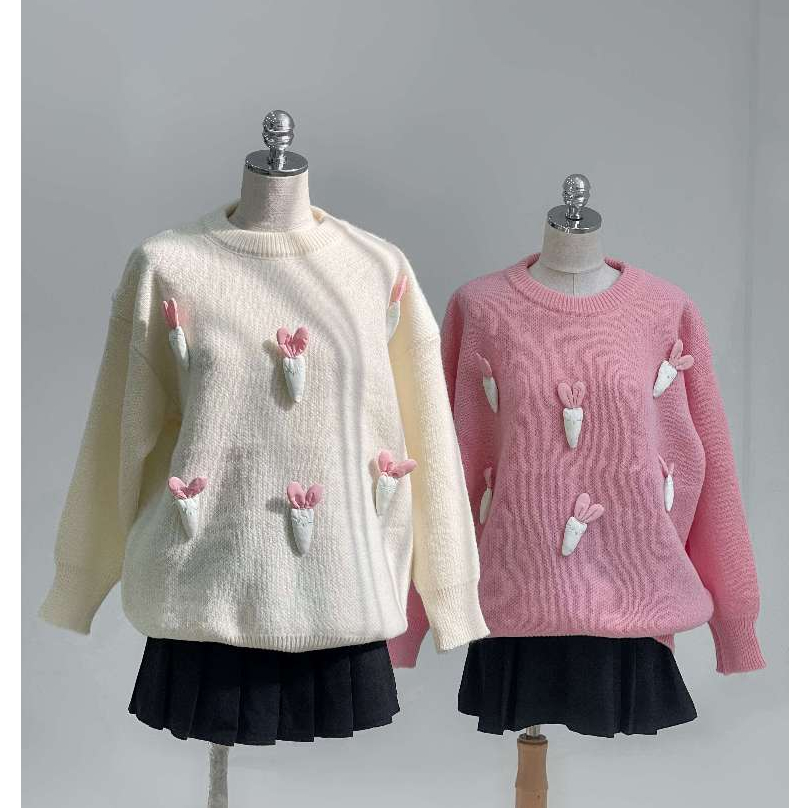 Áo len nữ VMSTYLE form rộng tay dài cổ tròn đính carot pastel dễ thương đi học, đi chơi, dạo phố - ALU00278
