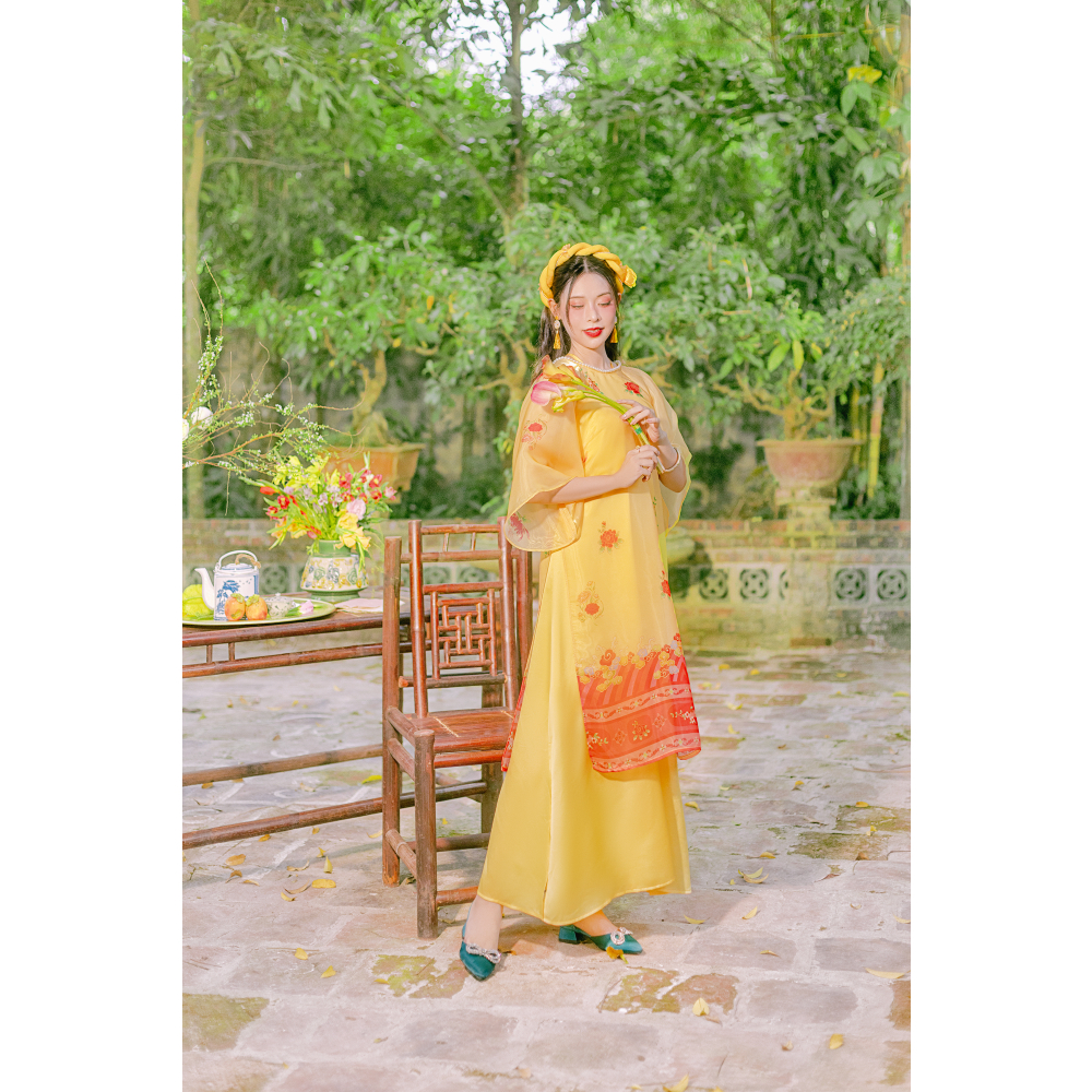 Sumire Store Áo dài Organza Khuê Đình - Vàng - Freesize (Chỉ lớp ngoài)