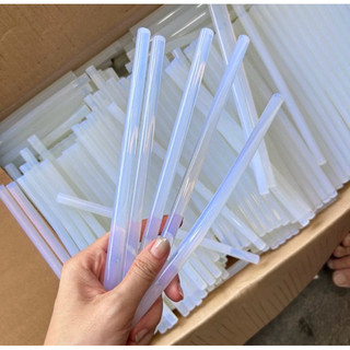 1 cây keo nến silicon loại nhỏ loại to dùng làm đồ thủ công