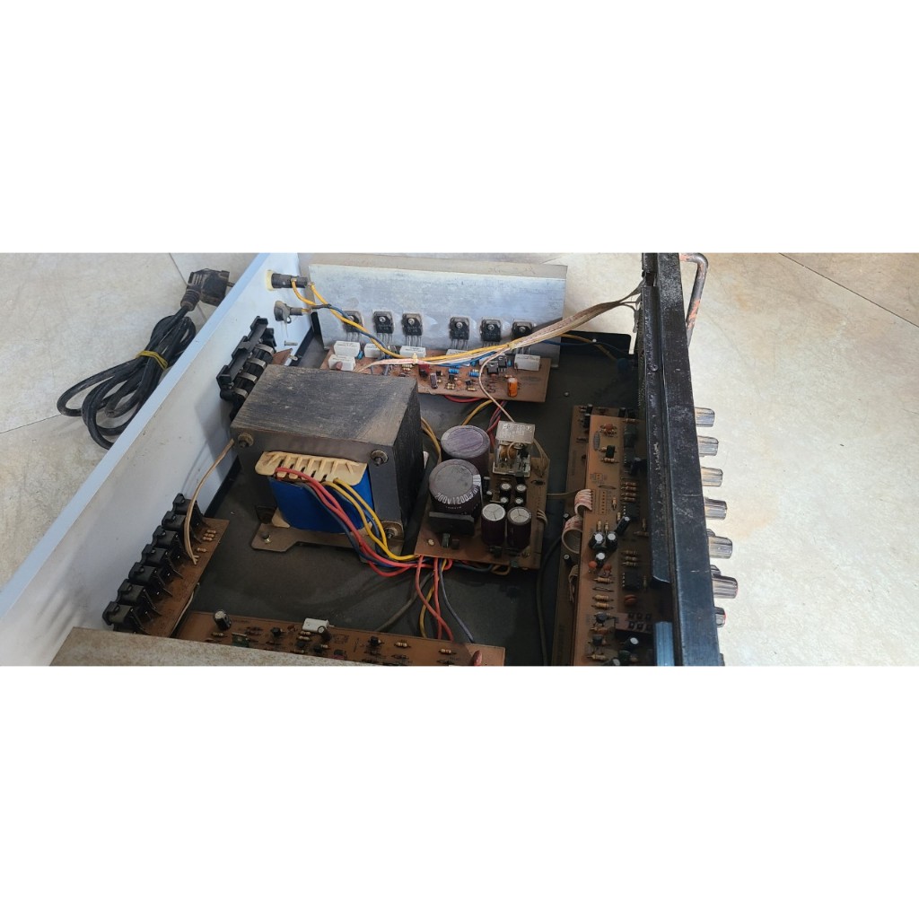 Ampli Nanomax : model PA-303N  mic ko có tiếng, bán xác