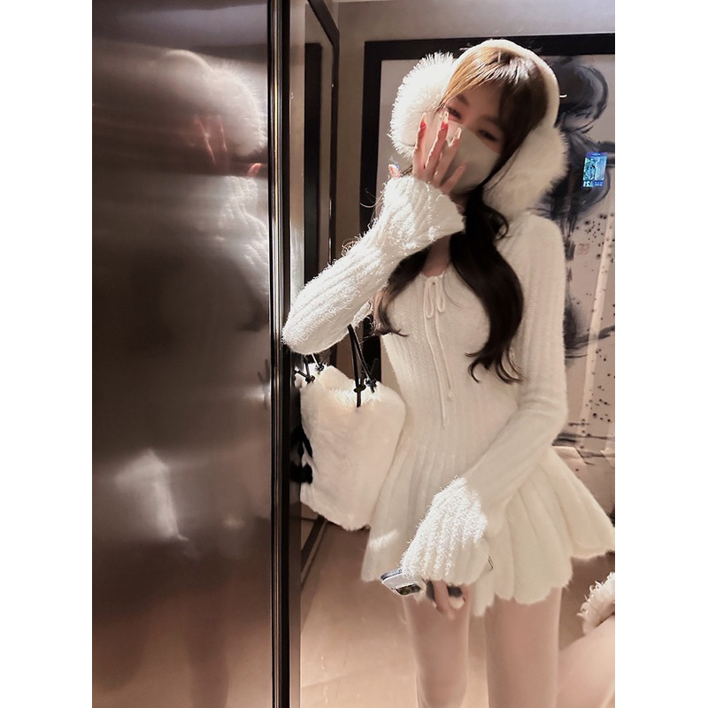 Đầm Len Dài Tay Loe Dáng Ngắn Xoè Tiểu Thư