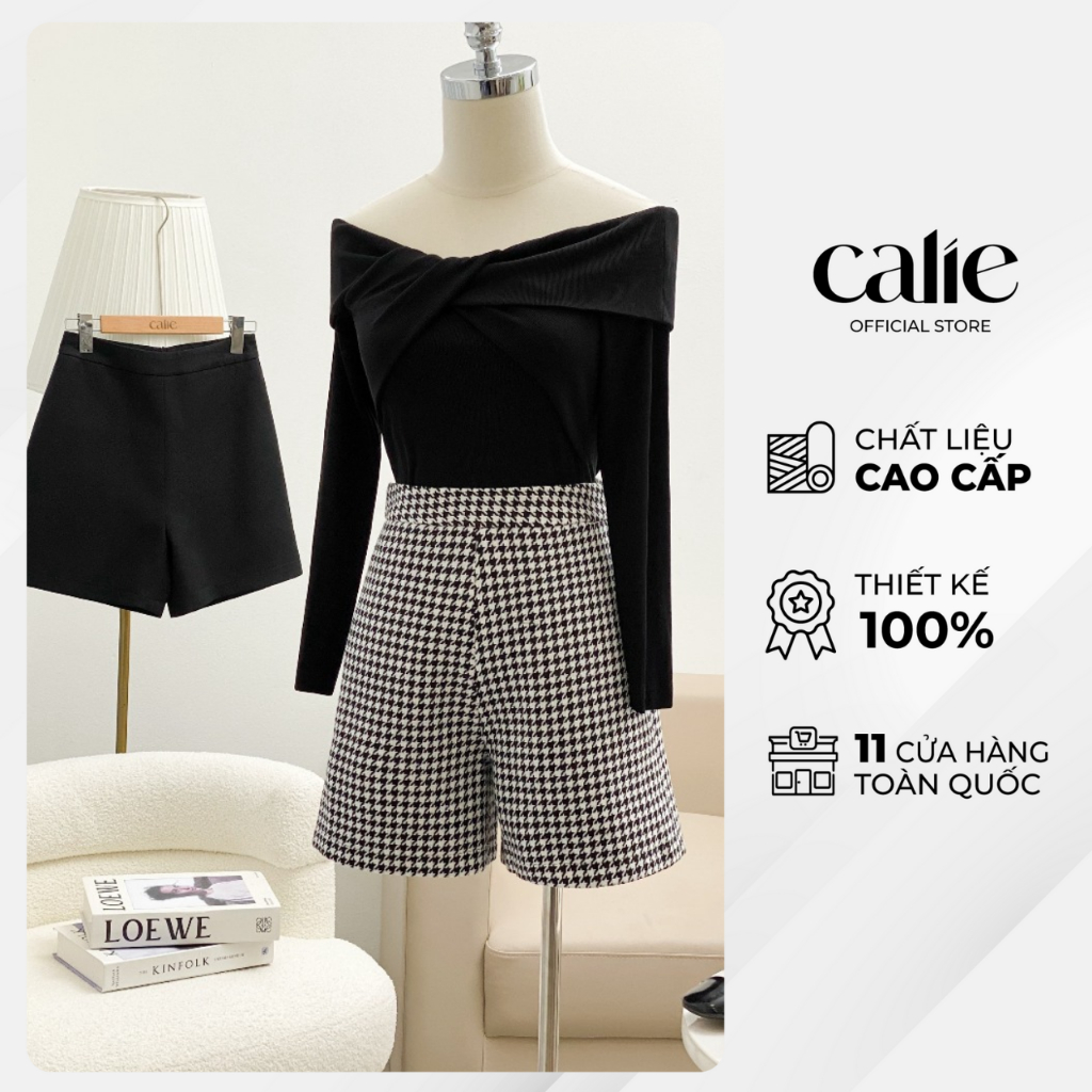 Quần short nữ dạ text khóa sau cạp cao tôn dáng CALIE QS033