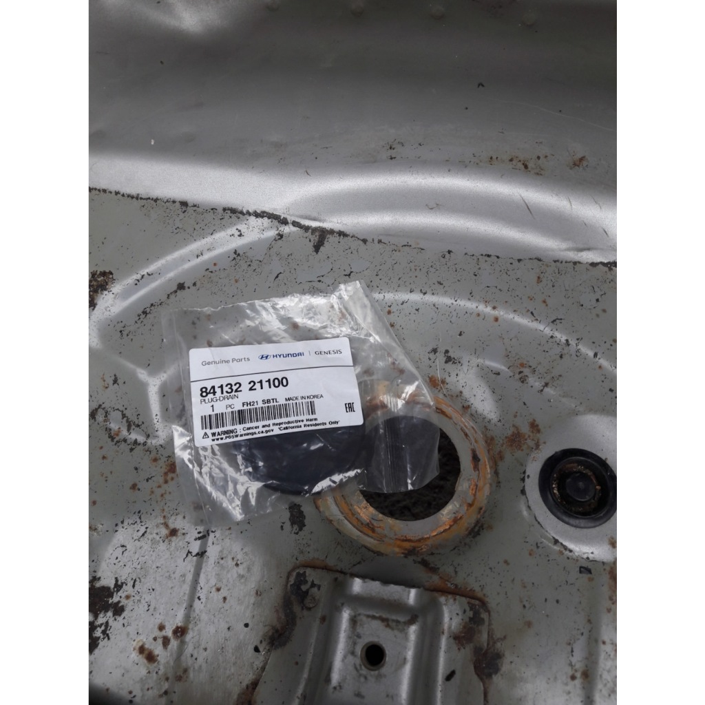 Cao su bịt sàn lốp dự phòng   HYUNDAI / KIA - Hàng xịn chính hãng: 8413221100