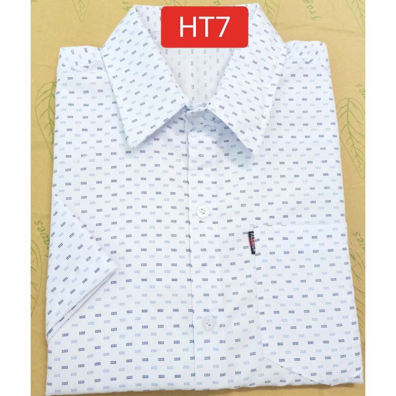 Aó sơ mi nam trung niên tay ngắn , chất vải dày mền, phom rộng , lai ngang, có túi, mặc mát
