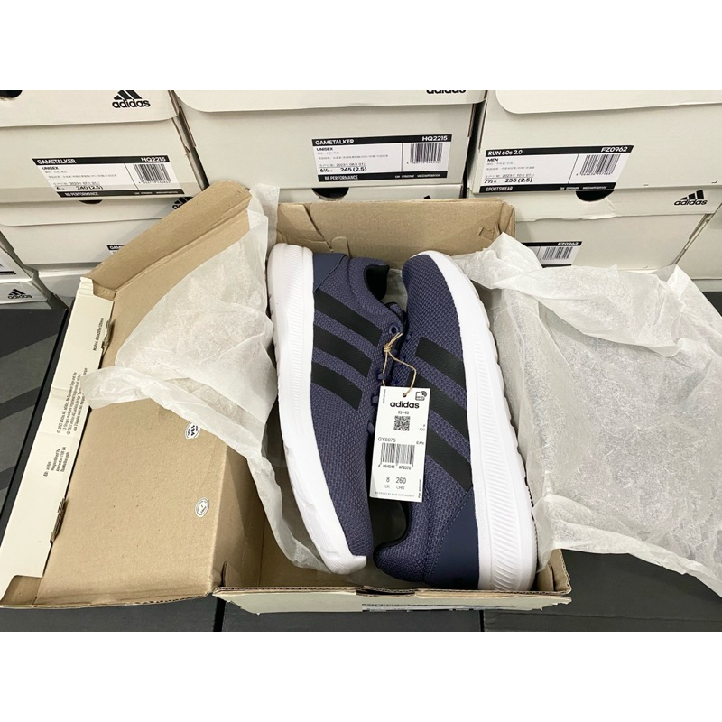 - Giày thể thao sneakers Adidas GY5975, đi cực kỳ êm chân, phù hợp với mọi loại quần, mọi công việc