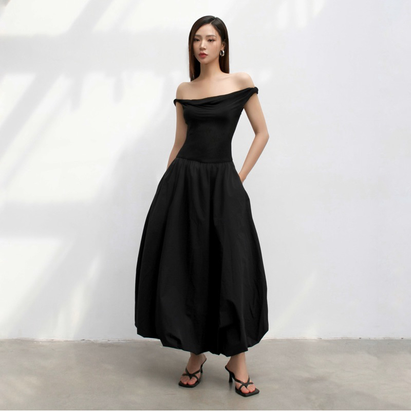 Váy dài dáng bí chiết eo trễ vai xoắn tay gấm vóc - váy “mơ”