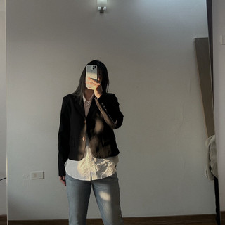 Áo blazer dáng lửng