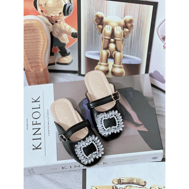 Sục cho bé gái,sục đá vuông dây đai hàng cao cấp