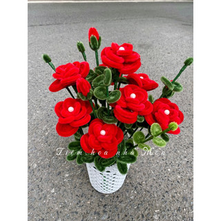 Giỏ hoa hồng đỏ bằng kẽm nhung