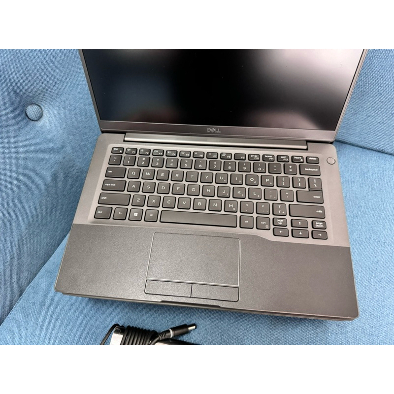 Dell latitude 7400 vỏ carbon