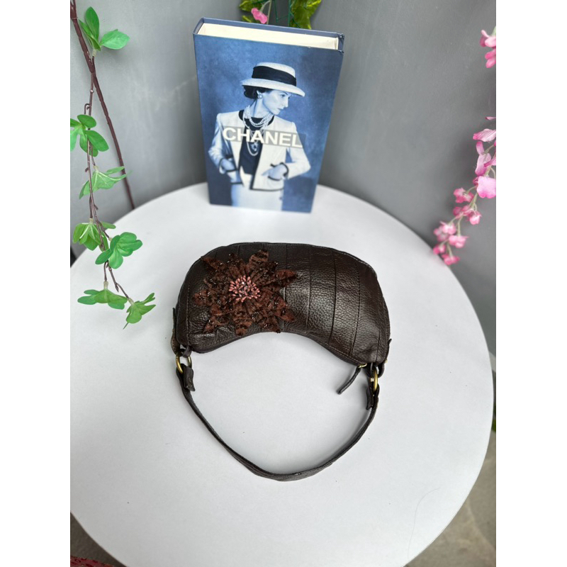 Túi đeo vai mộc bò ghép đính hoa vintage