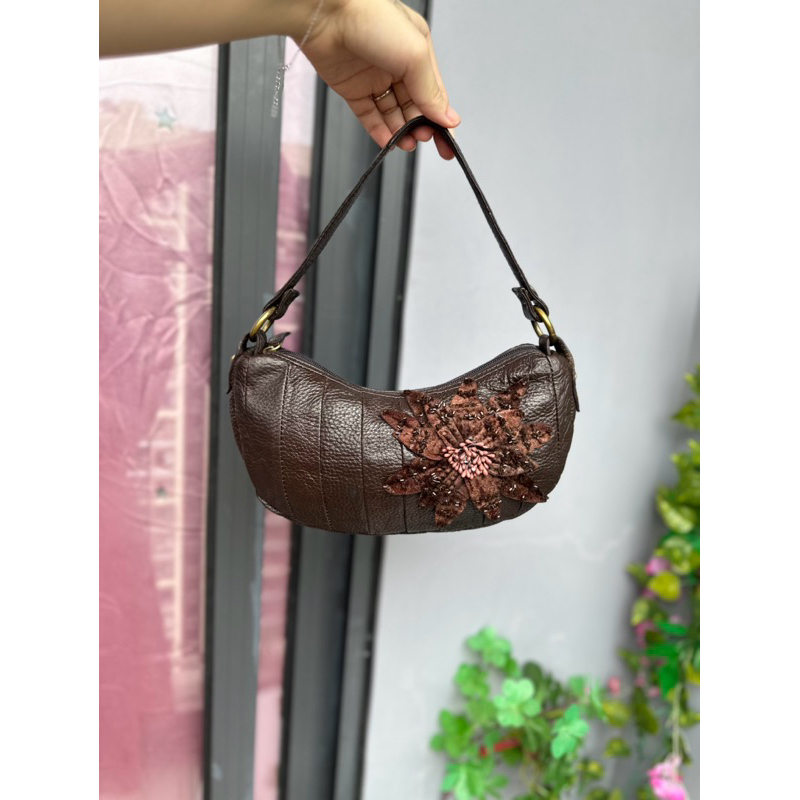 Túi đeo vai mộc bò ghép đính hoa vintage