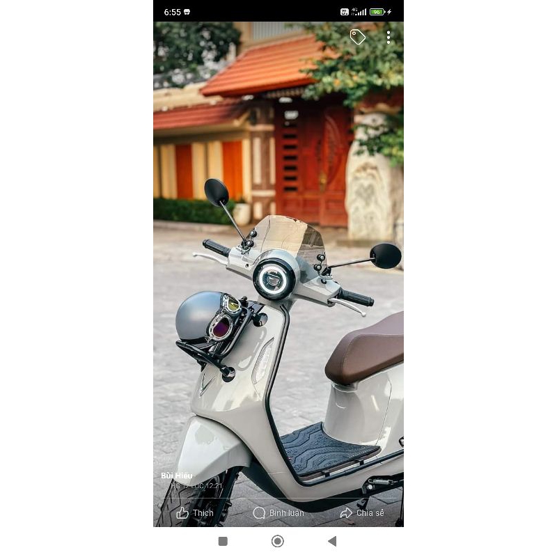 Kính chắn gió màu xám khói cho xe máy điện VinFast evo200