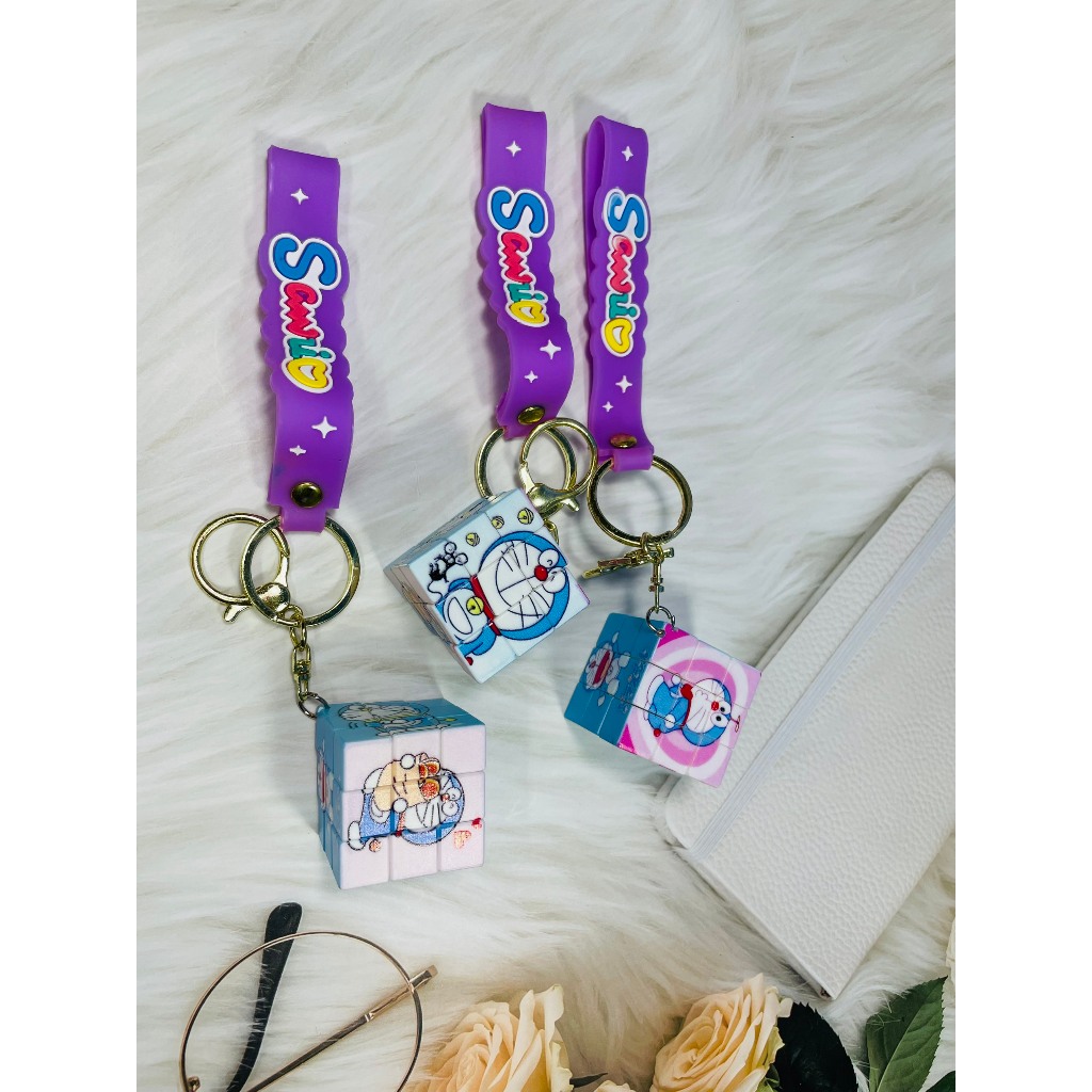 Móc Khóa Rubik Mini Kèm Chuông Hình Hoạt Hình Dễ Thương, Móc Khóa Rubik Kèm Chuông Gấu Dâu, Móc Khóa Rubik Đôrêmon