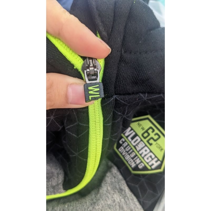 Áo khoác bé trai dư xịn