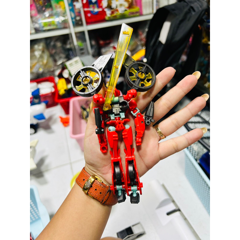 Mô hình Transformers EarthSpark Deluxe Terran Twitch