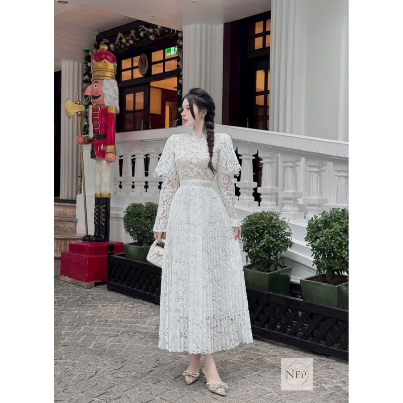 Sét áo ren mix chân váy xòe đi chơi Tết xinh