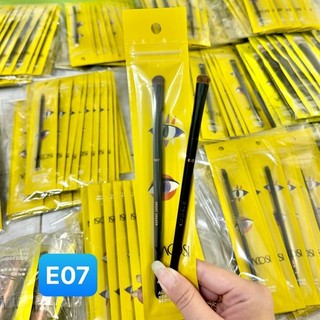 Cọ Tán Phấn Mắt Ngắn Vacosi Short Shader Brush E07
