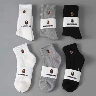 Tất vớ A Bathing APE kiểu dáng cổ cao và cổ trung phong cách