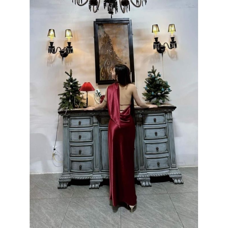 Đầm Lụa Cổ Yếm Hở Lưng Dáng Dài Sang Chảnh Selena Dress Sẵn Mút - Váy Lụa Thiết Kế Cao Cấp