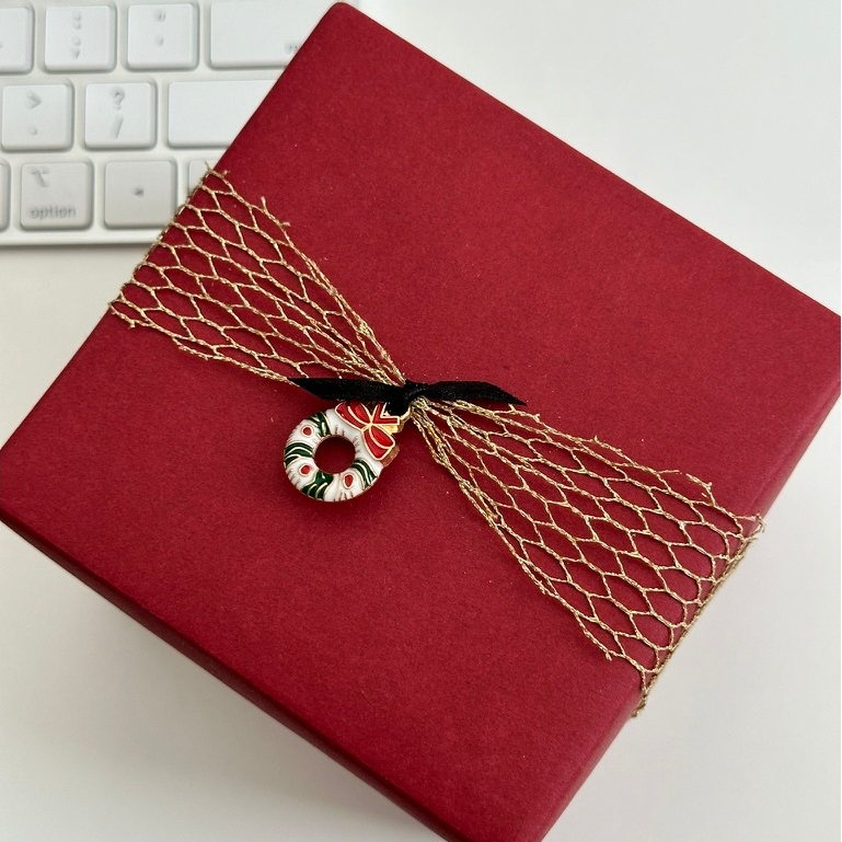 Dịch vụ gói quà đính kèm