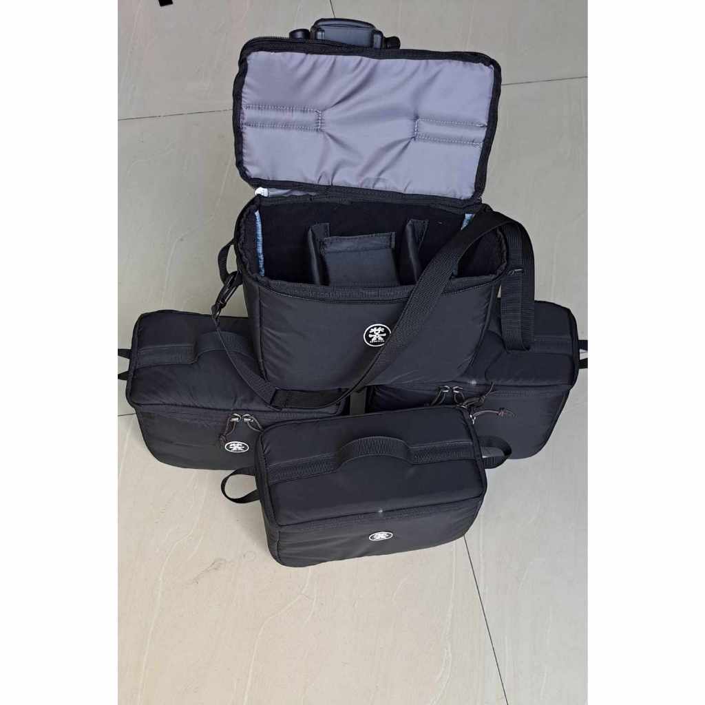 Túi máy ảnh crumpler mút dày để 1body 2lens có tay xách , dây mang vai , vải chống nước