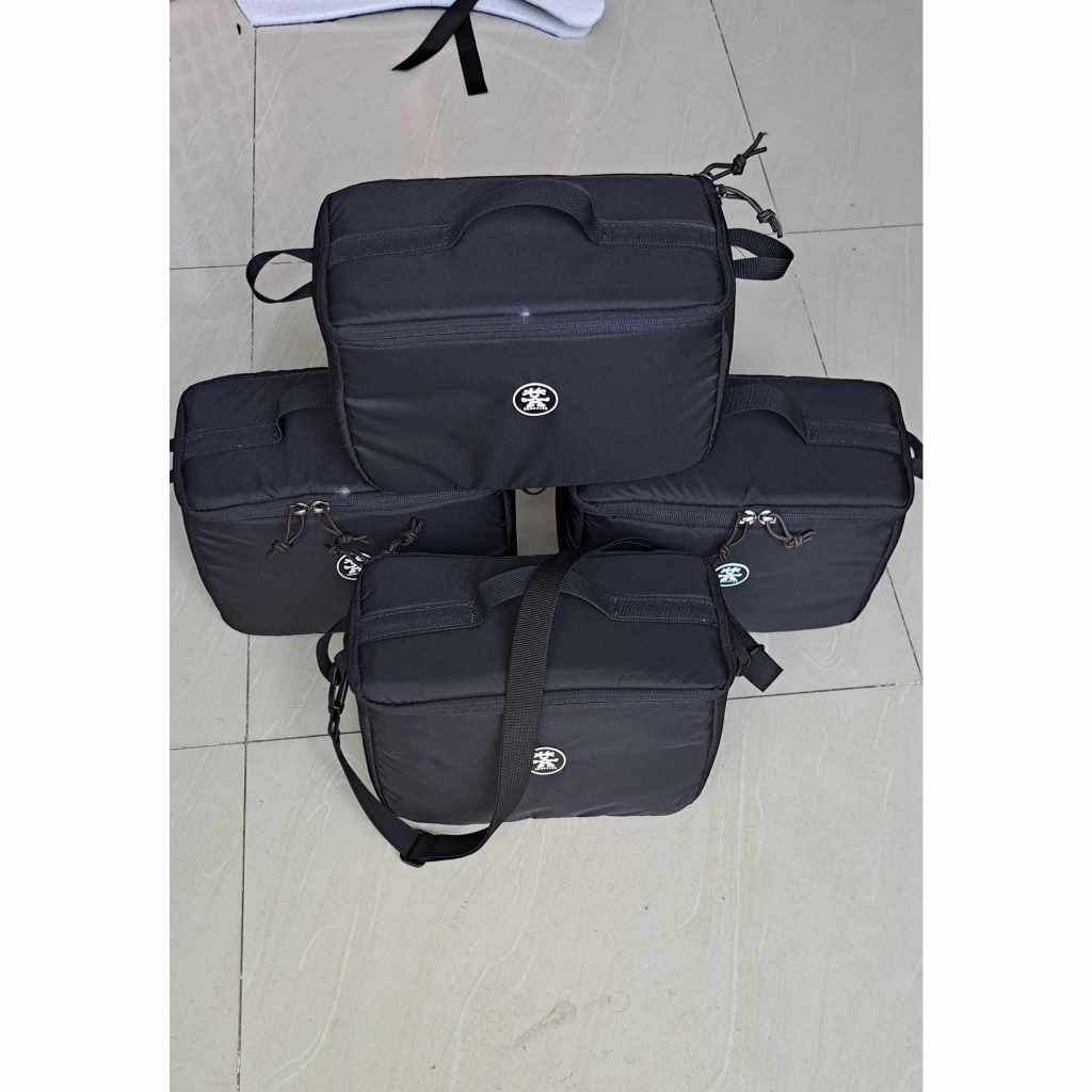 Túi máy ảnh crumpler mút dày để 1body 2lens có tay xách , dây mang vai , vải chống nước