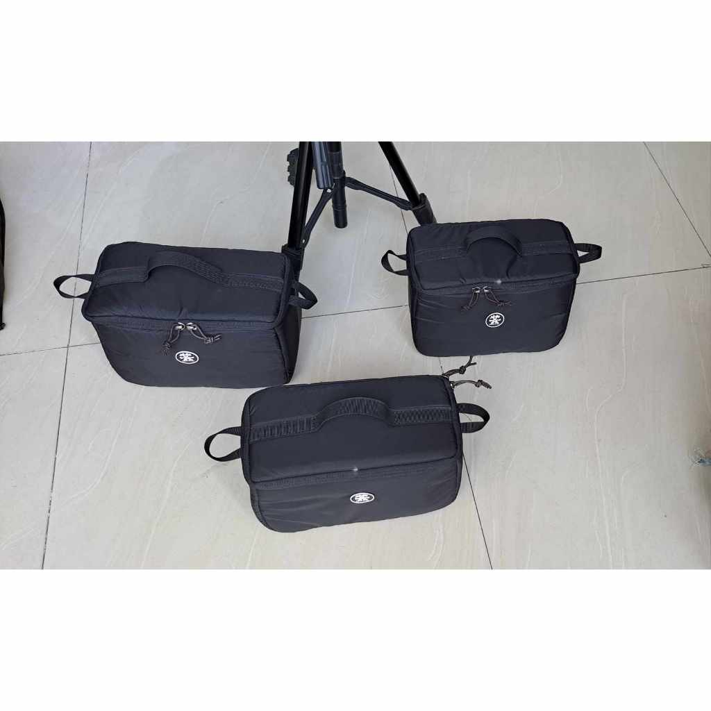 Túi máy ảnh crumpler mút dày để 1body 2lens có tay xách , dây mang vai , vải chống nước