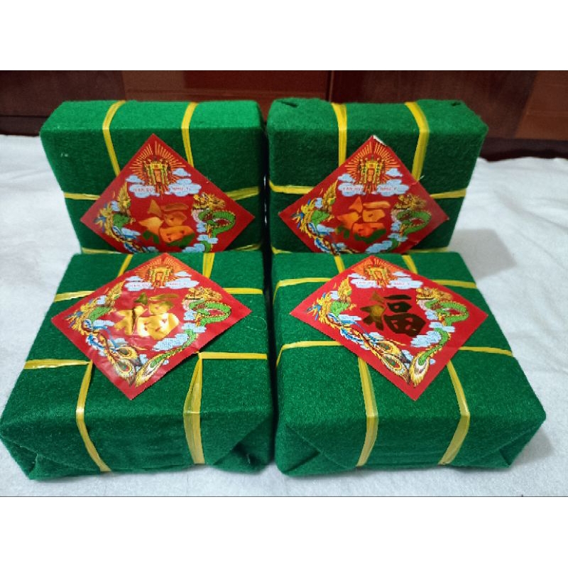 Bánh chưng bánh tét dồn gòn bi trang trí ngày tết cổ truyến việt nami