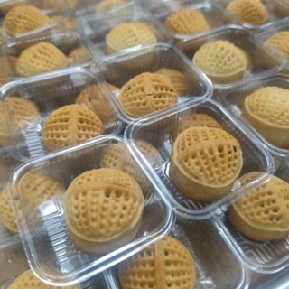 Bánh nướng mật ong táo đỏ óc chó
