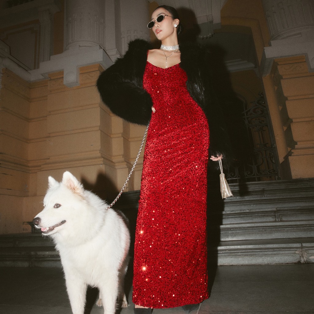 REINA – NICOLE FAUX FUR COAT- CLARET SEQUINED STRETCH- VELVET GOWN