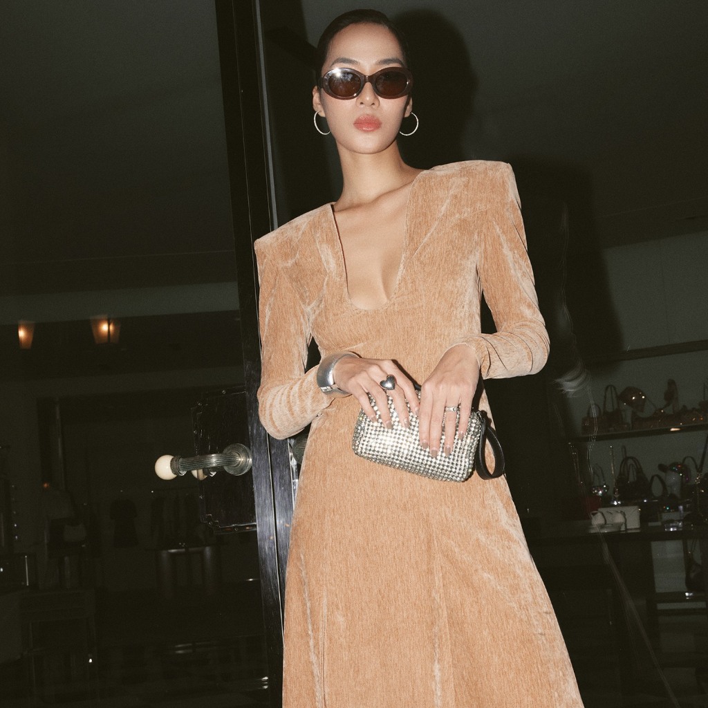 REINA – RILEY EMBELLISHED VELVET GOWN